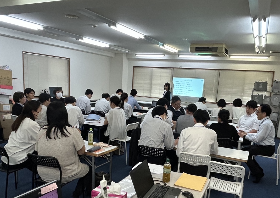 より良い支援を目指して、スタッフ研修を行いました | 市川市妙典駅　伸栄学習会 児童発達支援 わかばの子　個別療育